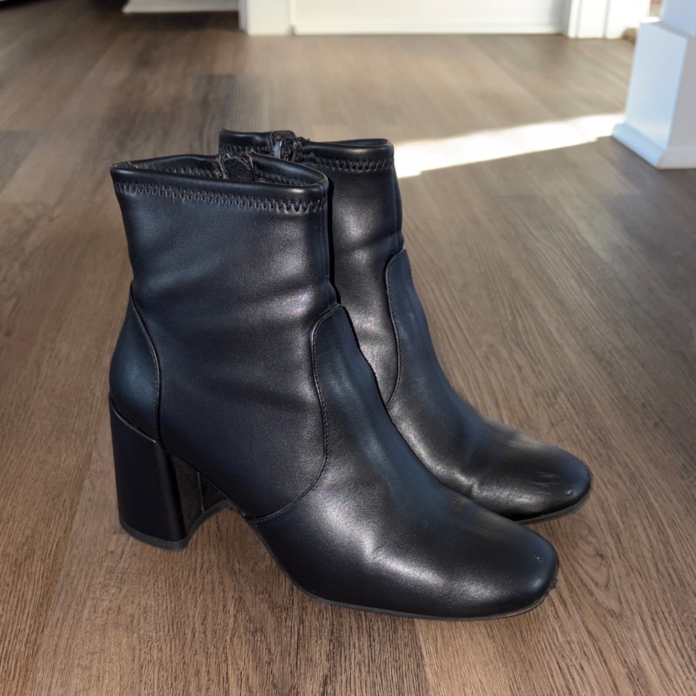 Steve Madden Black Leather Chunky Heel Ankle Boots